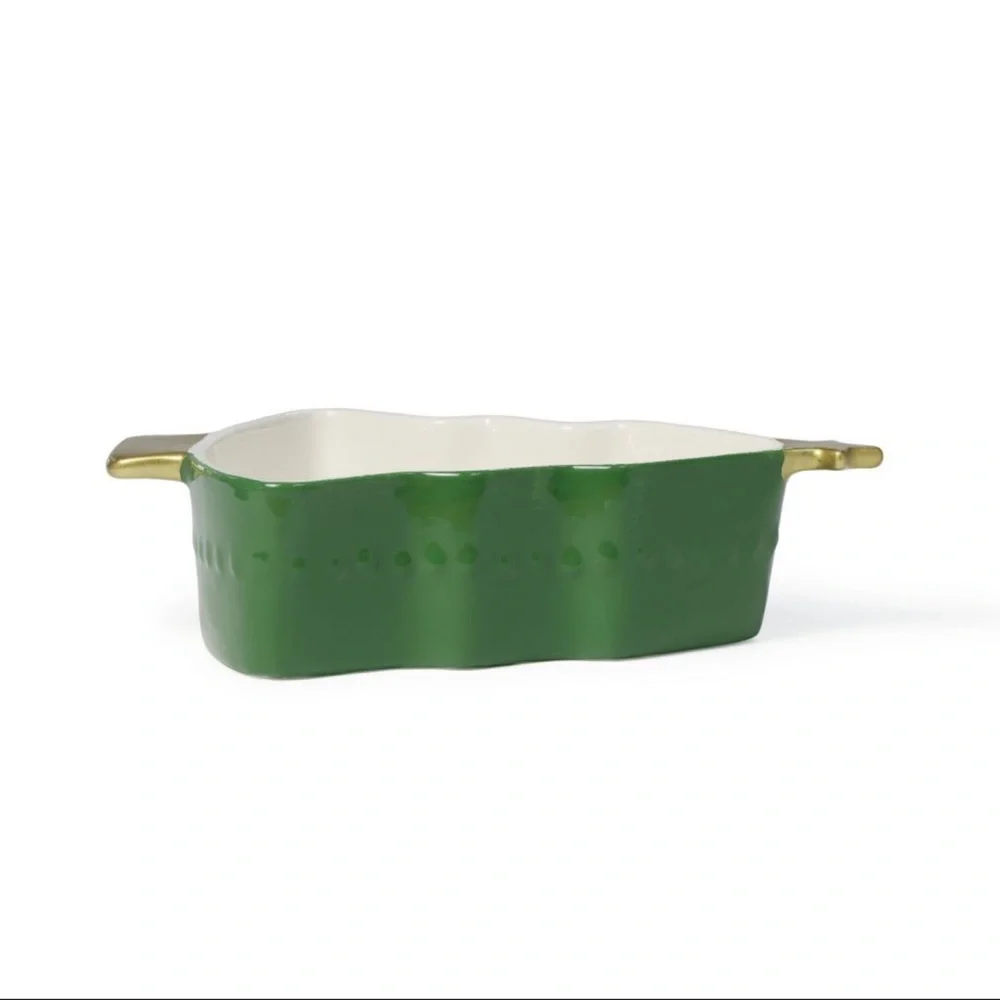 New! Ceramic Christmas Tree Shaped Green Bakeware by Target Bullseye Playground